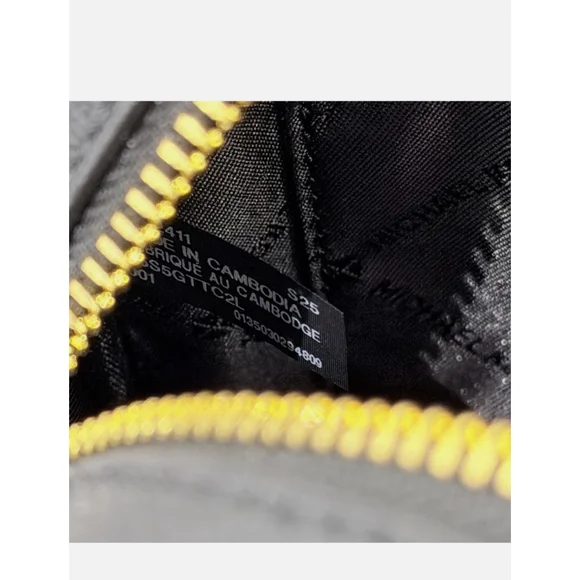 Michael Kors Black Crossbody Bag Gold Adjustable - Picture 9 of 10